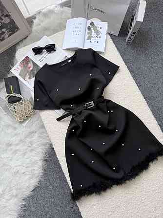 Жіноче романтичне плаття з перлинами та натуральним пір'ям креп костюмка 46/48 Одеса