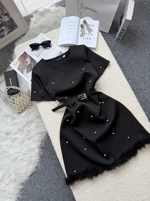 Жіноче романтичне плаття з перлинами та натуральним пір'ям креп костюмка 46/48 Одеса - фото 6