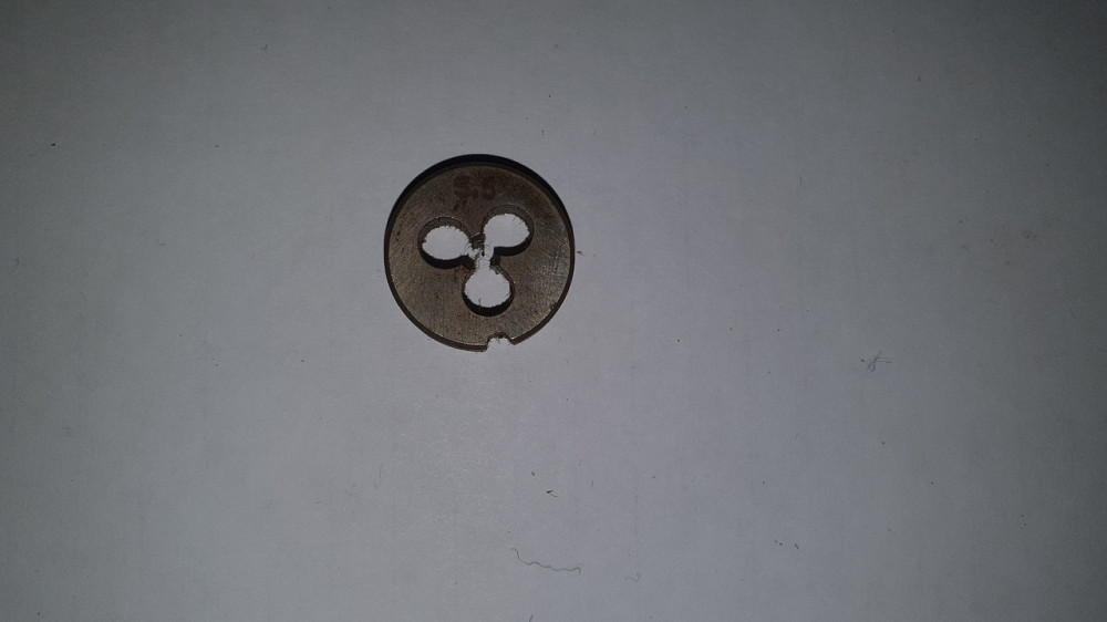 Плашка (лерка) метрическая М3.5. СССР Харьков - изображение 1