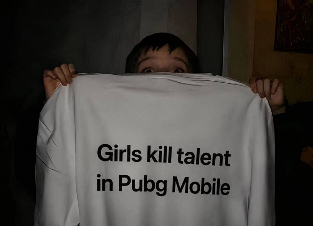 Футболка «Girls kill talent in PUBG Mobile» — біла футболка з написом XXL, Чорний Чернівці - фото 1