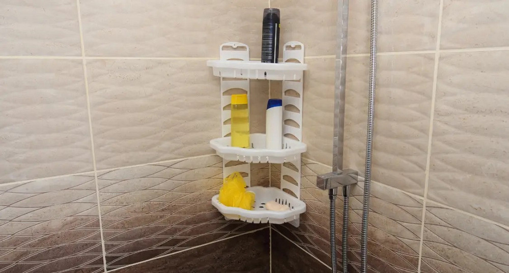 Угловая полка в ванную настеннная Efe plastics 