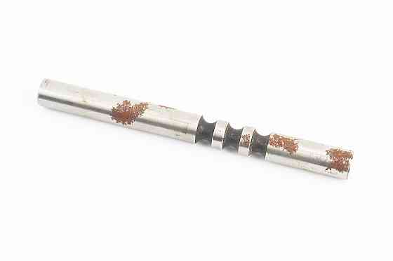 Вісь вилки включення 1-й / зад. пер L-152mm 101-2 (можливий наліт) Киев