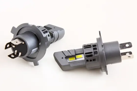 Лампа диодная   H4  12В  6700лм/5000К/25Вт/GC7535 Cyclone как галогенная с кулером Винница