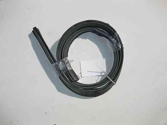 Mercedes-Benz  A1648890098 Ущільнювач капота на моторному щиті ML W164 GL X164 Одесса