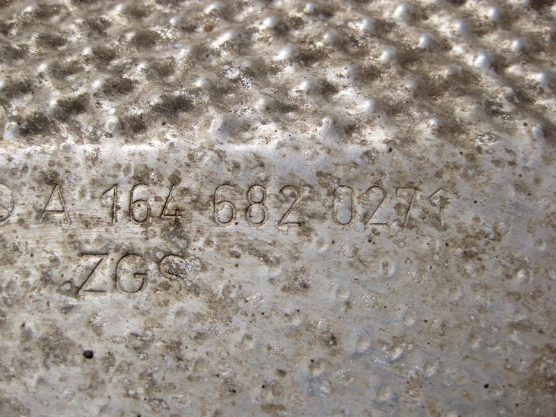 Mercedes-Benz  A1646820271 Захисний екран на правому ланжероні моторного відсіку ML W164 GL X164 Одесса - изображение 3