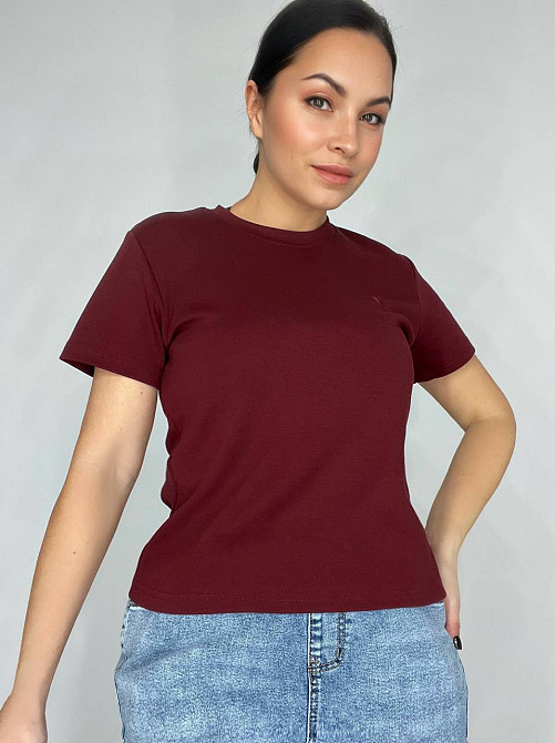 Футболка жіноча A-N 25197 вишивка літера F однотонна базова середня довжина one size, бордовий, one size Київ - фото 16