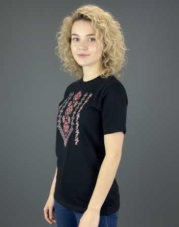 Жіноча Футболка вишиванка з геометричним орнаментом Київ
