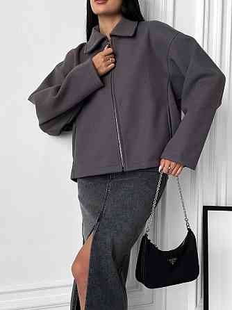 Женский теплый базовый оверсайз жакет на молнии из кашемира Одесса