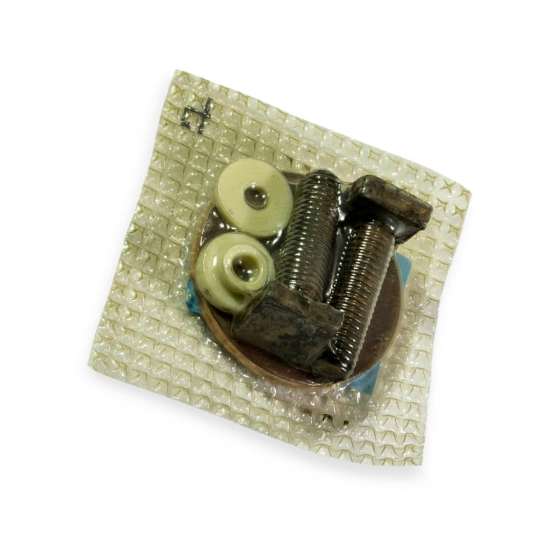 Ремкомплект реле МТЗ (2 болти, п'ятак) БТ новий зразок, п'ят квадратний, шайба d 32 мм, що втягує Мукачево - фото 1