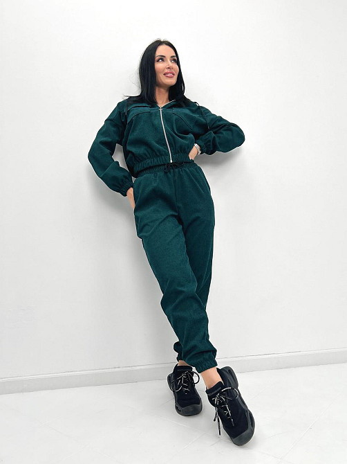 Вельветовый костюм-двойка 