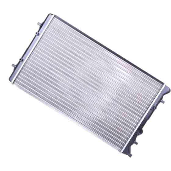 Радіатор охолодження двигуна автомобіль Фольцваген Bora, Golf IV, автомобіль Шкода Octavia Tour, автомобіль Audi A3 1.6-2.0i, Мукачево