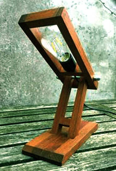 Светильник настольный 