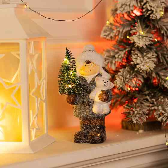 Новогодняя фигурка с подстветкой Девочка с елкой из фарфора 10×9×18 (см) CR-5-16 Киев