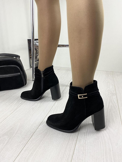 Injers Класичні черевики жіночі демісезонні весна-осінь чорні, натуральна замша на підборах р. Коломыя - изображение 4