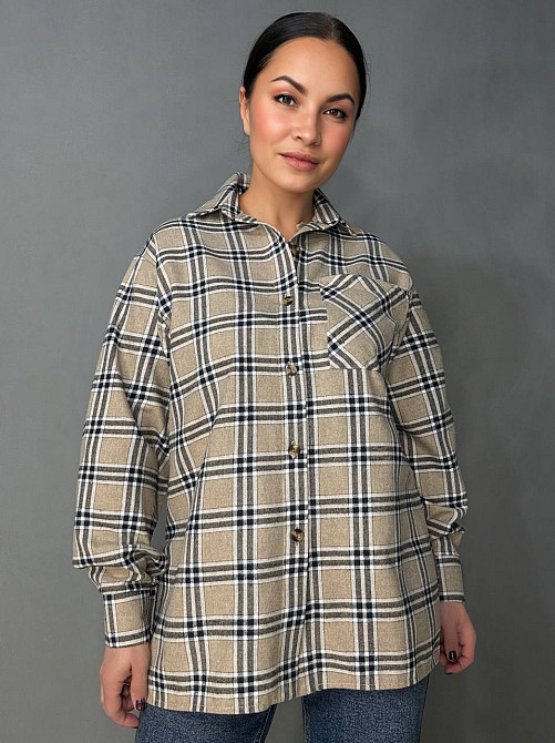 Рубашка женская Ariadna 8052 клетчатая оверсайз разрезы по бокам one size, бежевый, one size Киев - изображение 15