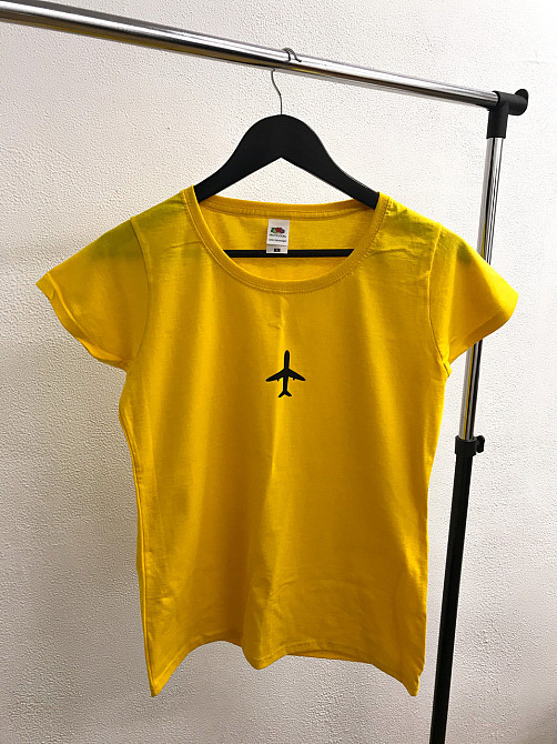 Женская яркая футболка с принтом самолета. Черновцы - изображение 1