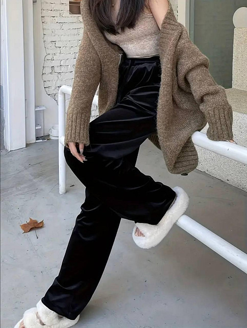 Женские повседневные брюки прямого кроя из мягкой ткани велюр 48/52 Одесса - изображение 2