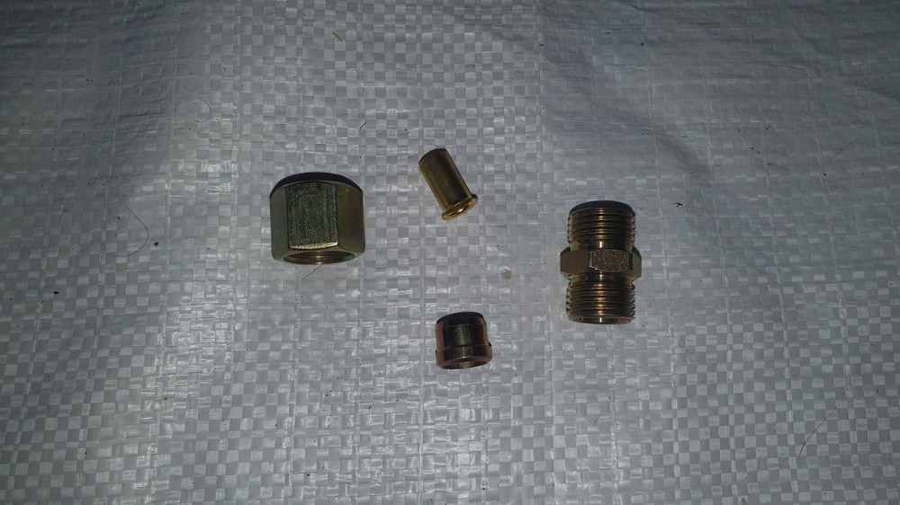 З'єднувач трубки ПВХ прямий нарізний (Двнутр 10 мм М16х1.5). Rider. Харків - фото 1