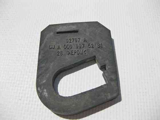 Mercedes-Benz  A0099975281 Гумова опора паливного насоса додаткового підігрівача S-Class W220 CL C215 Одесса