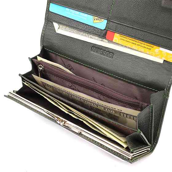 Класичний гаманець для жінок на магніті ST Leather 22744 Зелений Київ