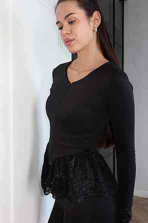 Жіночий елегантний костюм-двійка: кофта з мереживом і брюки-кльош дайвінг+французське мереживо Чорний, 46/48 Одеса