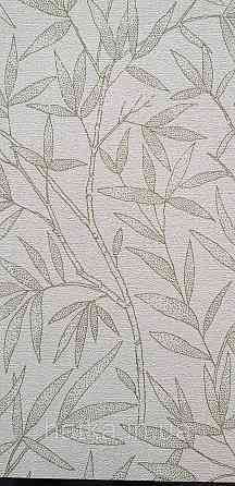 Шпалери вінілові на флізеліні метрові Rasch Novella 1,06х10 листя гілки матові зелені на білому Київ