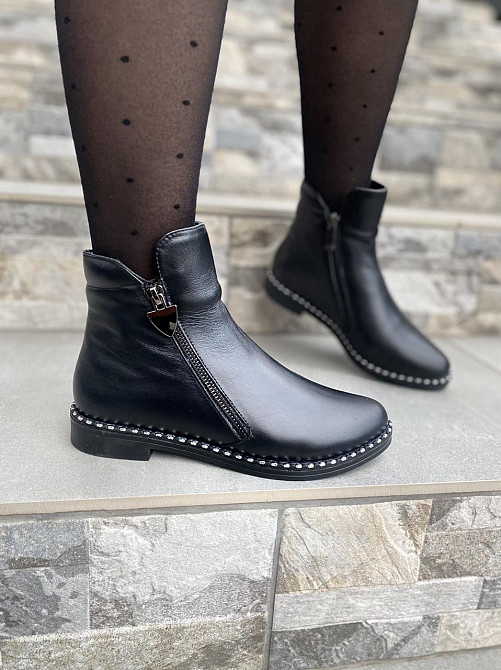 Vesna Черевики жіночі VESNA чорні натуральна шкіра з хутром висота 11 см (2422) 36 і 39 Коломия - фото 1