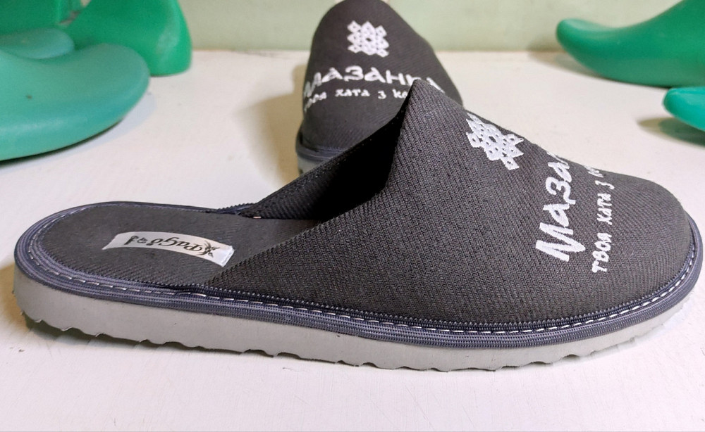 Капці з вишивкою жіночі чоловічі капці на замовлення від виробника. Одеса - фото 4