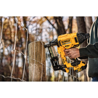 Степлер будівельний DeWALT 18В XR Li-Ion, діаметр/довжина скоби 4/50 мм (без АКБ та ЗП) (DCFS950N) Вінниця - фото 9
