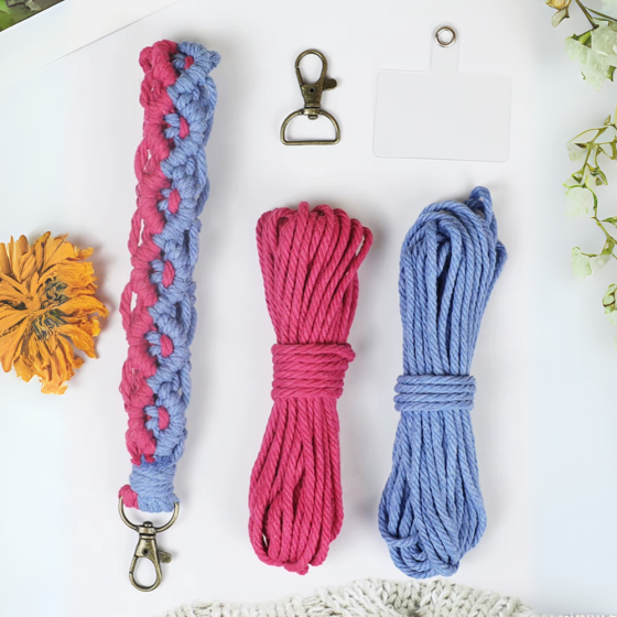 Набір макраме для рукоділля для ручного прядіння плетеного брелока «Петля» для ключів 22х3 см, рожевий з блакитним Кам'янець-Подільський