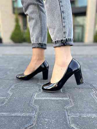 Туфлі жіночі YES MILE чорні еко-лак каблук 6см ( -1) Коломыя