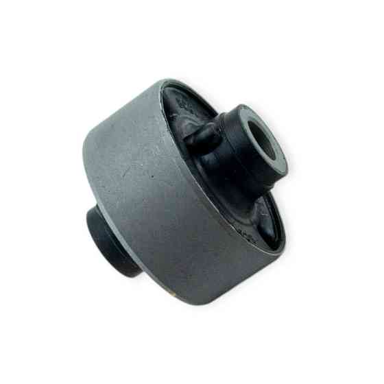 Сайлентблок переднього Сузукі Grand Vitara II задній важіль Мукачево