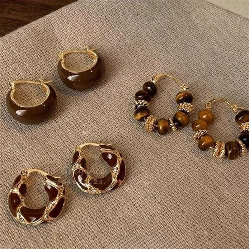 Серьги набор 3 пары в различных дизайнах с эмалью золотистые,женская бижутерия серьги комплект из цинкового сплава Каменец-Подольский - изображение 9