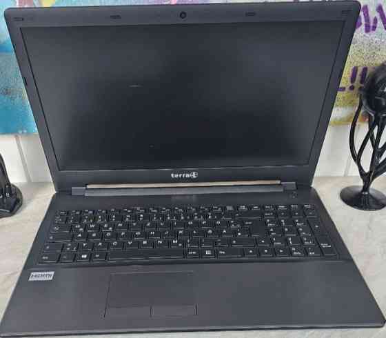 Ноутбук: Terra 1513A. 4x-ядерний. Київ