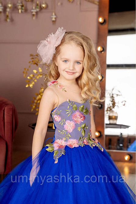 Детское нарядное синее платье на выпускной 