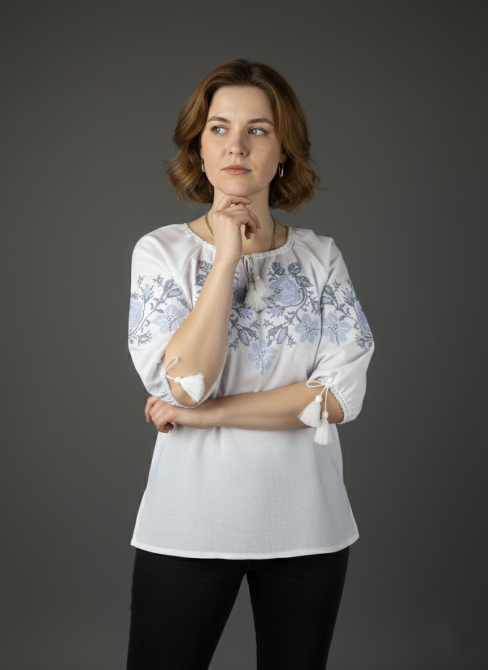 Женская вышитая рубашка из домотканого полотна с серыми розами Киев - изображение 2