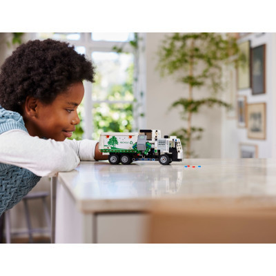 Конструктор LEGO Technic Мусоровоз Mack LR Electric 503 деталей (42167) Винница - изображение 10