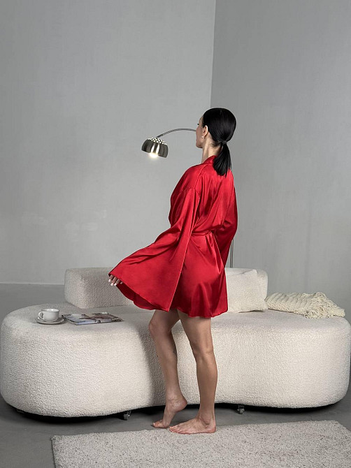 Женский короткий халат на запах с широким рукавом из шелка армани Красный, 48/50 Одесса - изображение 8