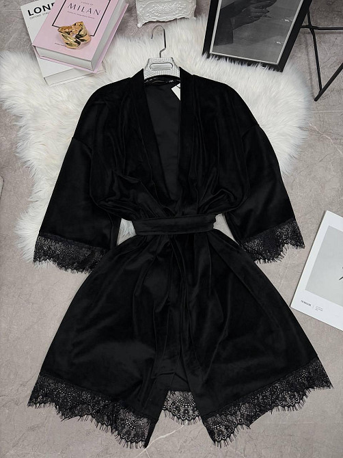 Жіночий домашній халат на запах велюр з мереживом Одеса - фото 3