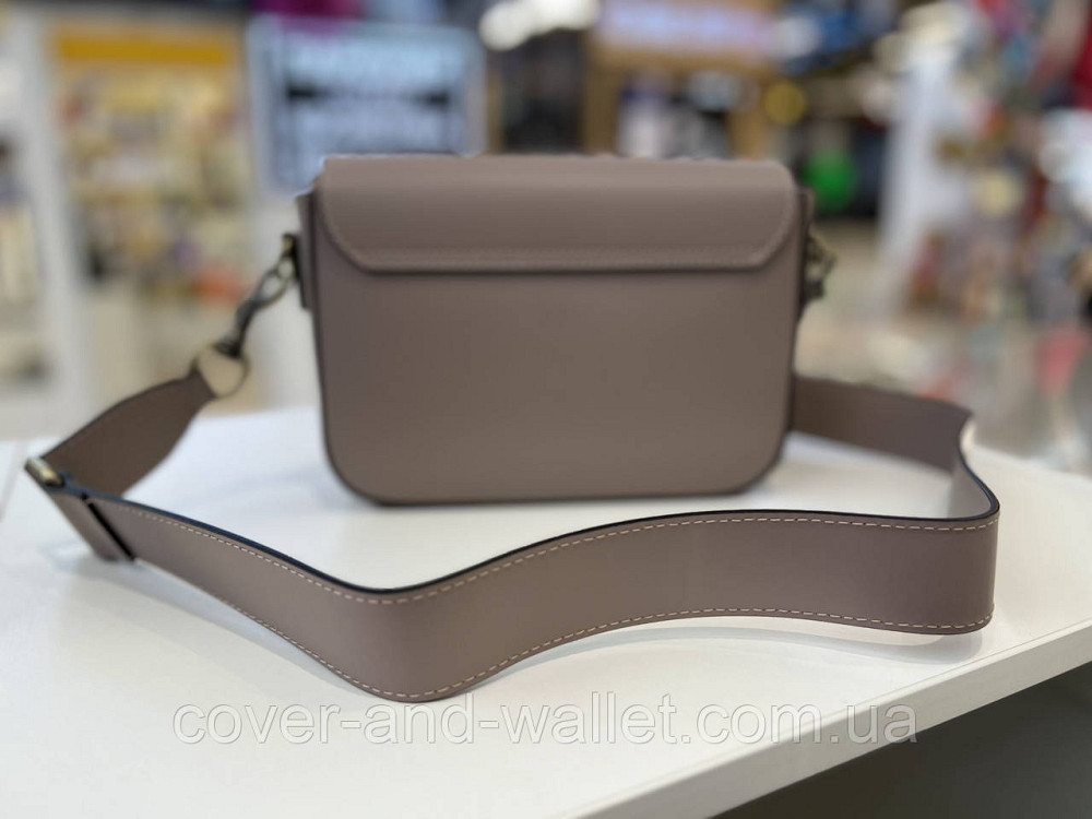 Женская сумка кросс-боди в стиле селин из гладкой кожи черного цвета Virginia Conti Киев - изображение 8