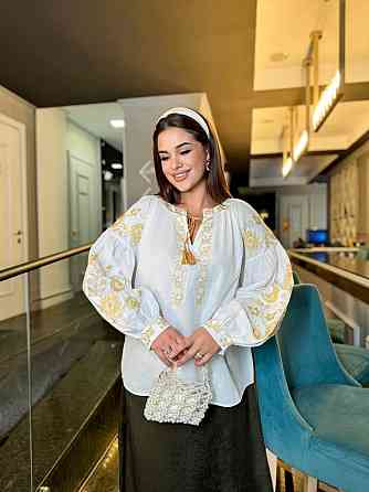 Женская праздничная вышиванка батал с золотой вышивкой 80% хлопок, 20% полиэстер Одесса