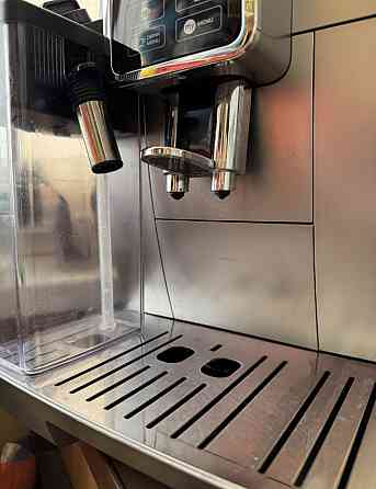 Кофемашина Delonghi Dinamica з молочником!!! Київ