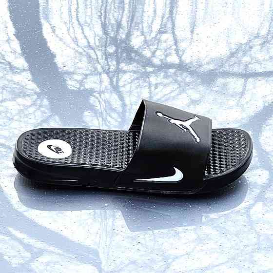 Шльопанці Nike Jordan Чорні Сланці Тапочки Білі Найк Жіночі (розміри: 36,37,38,39) Дніпро