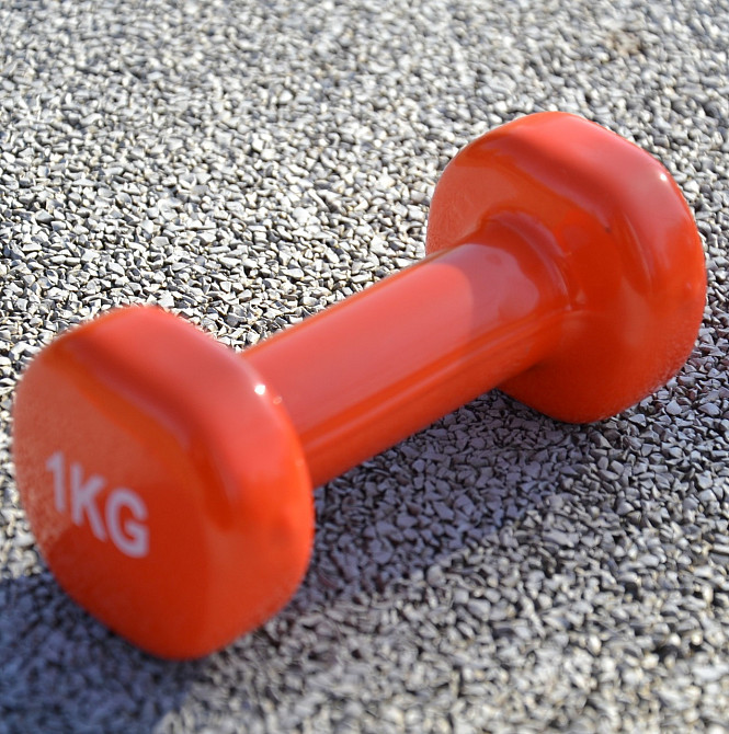 Гантель для фітнесу вінілова PowerPlay 1 кг. помаранчева 1шт /  маленькі гантелі Київ - фото 8