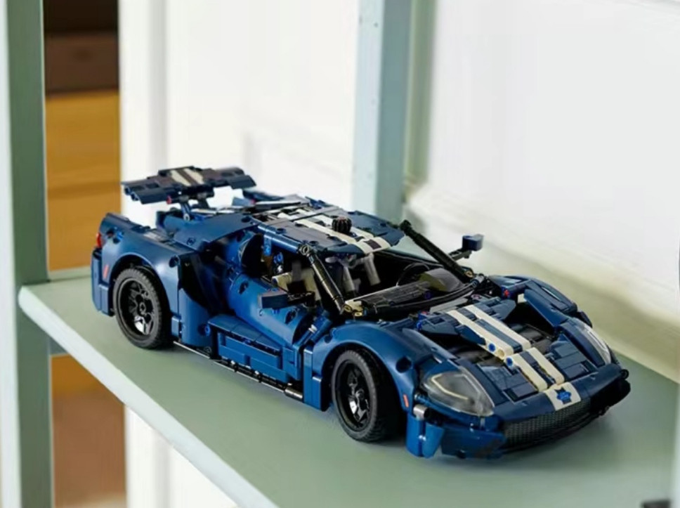 Конструктор машинка Technic Ford GT 2022, 1466 деталей маштаб 1:10  Форд  Синый Киев - изображение 6
