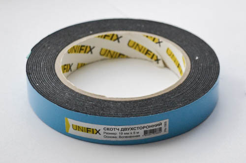 Лента клейкая двухсторонняя на вспененной основе 19мм*5м чёрная UNIFIX Ровно - изображение 1