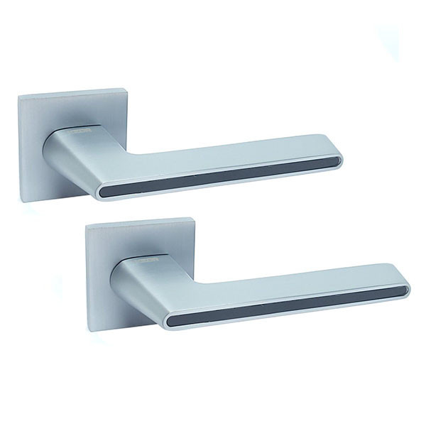 Ручка для дверей на квадратній розетці Кедр Ультра 21.190 MCP/BL хром матовий з чорною вставкою Київ - фото 1