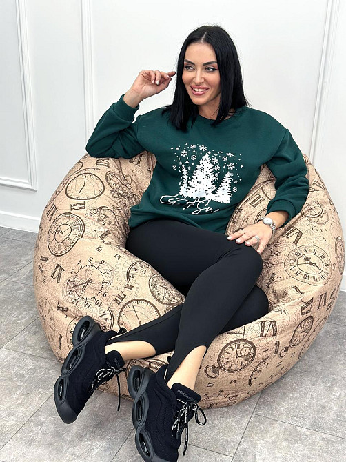 Женский свитшот с зимним принтом 