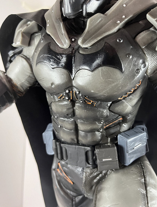 Фігурка Бетмен з гри Batman Arkham Origins з підсвіткою. Харків - фото 5