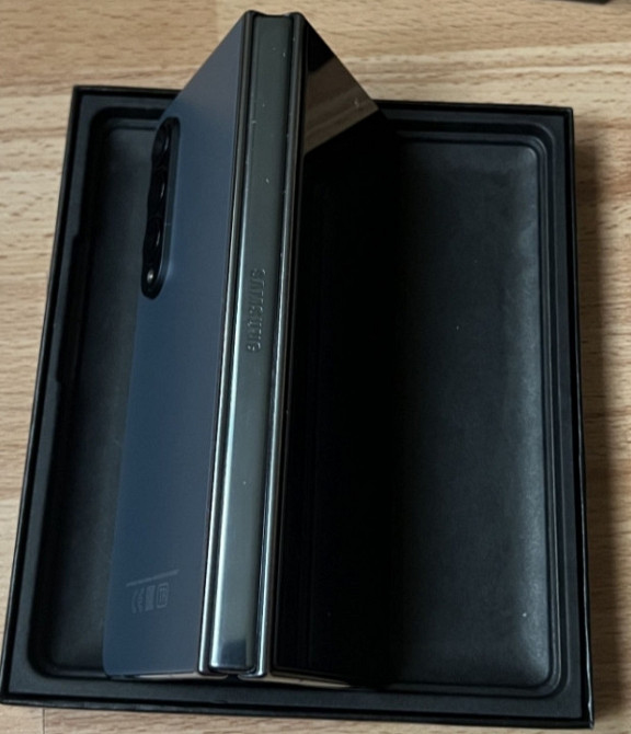 Смартфон Samsung Galaxy Fold 4 12/512Gb. Gray green. Київ - фото 3